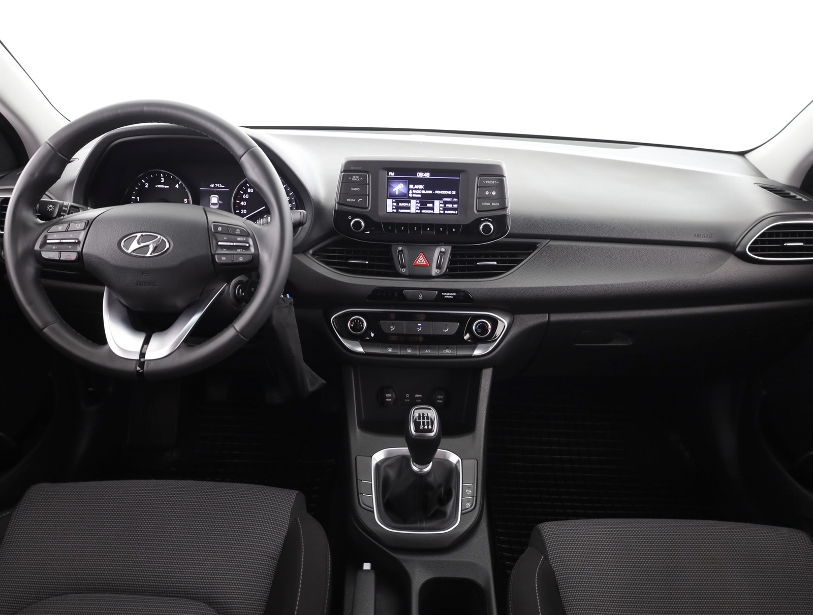 Hyundai i30, 2018 - pohled č. 9
