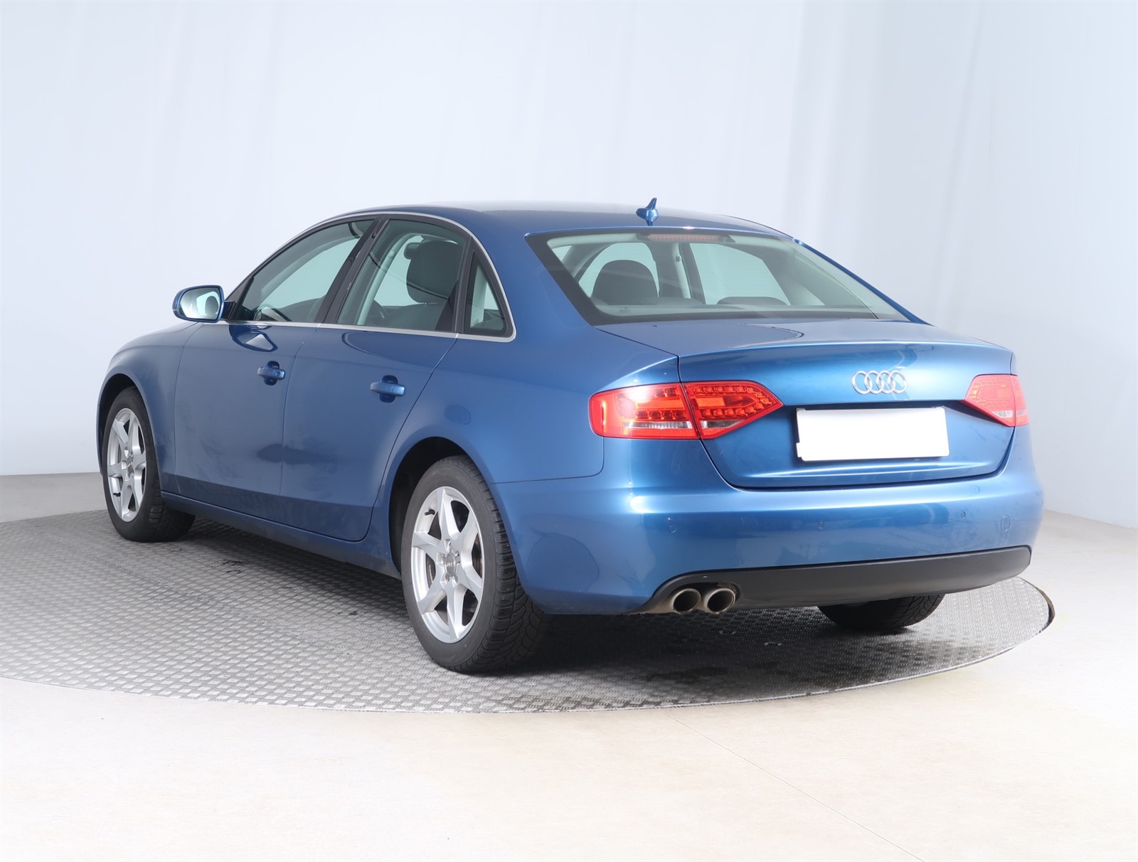 Audi A4, 2010 - pohled č. 5