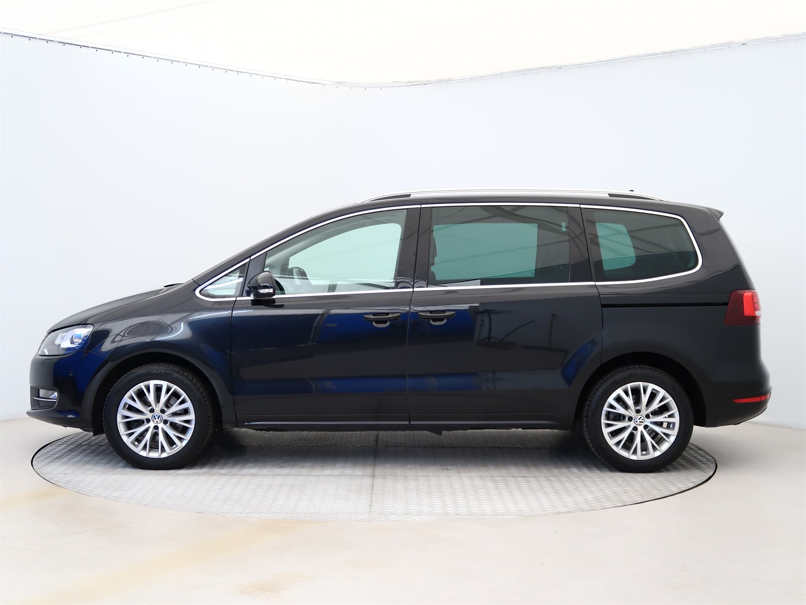 Volkswagen Sharan, 2016 - pohled č. 4