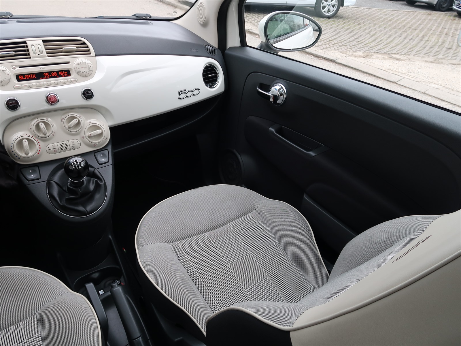 Fiat 500, 2015 - pohled č. 11
