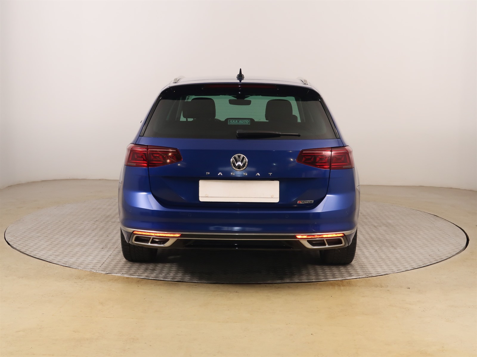 Volkswagen Passat, 2020 - pohled č. 6