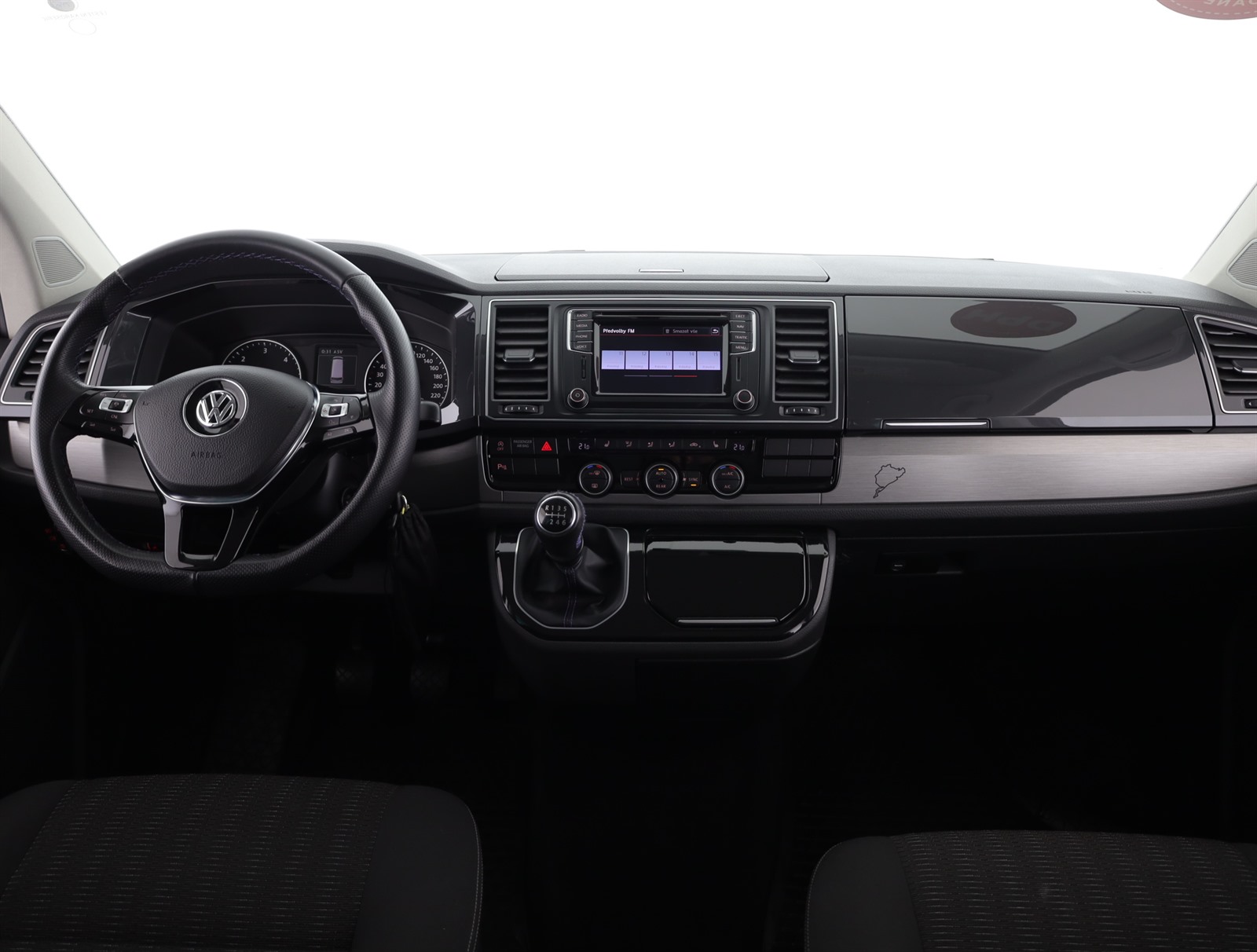 Volkswagen Multivan, 2016 - pohled č. 9