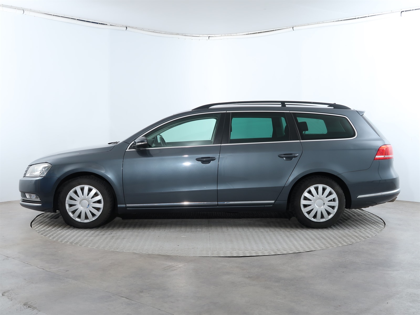 Volkswagen Passat, 2012 - pohled č. 4