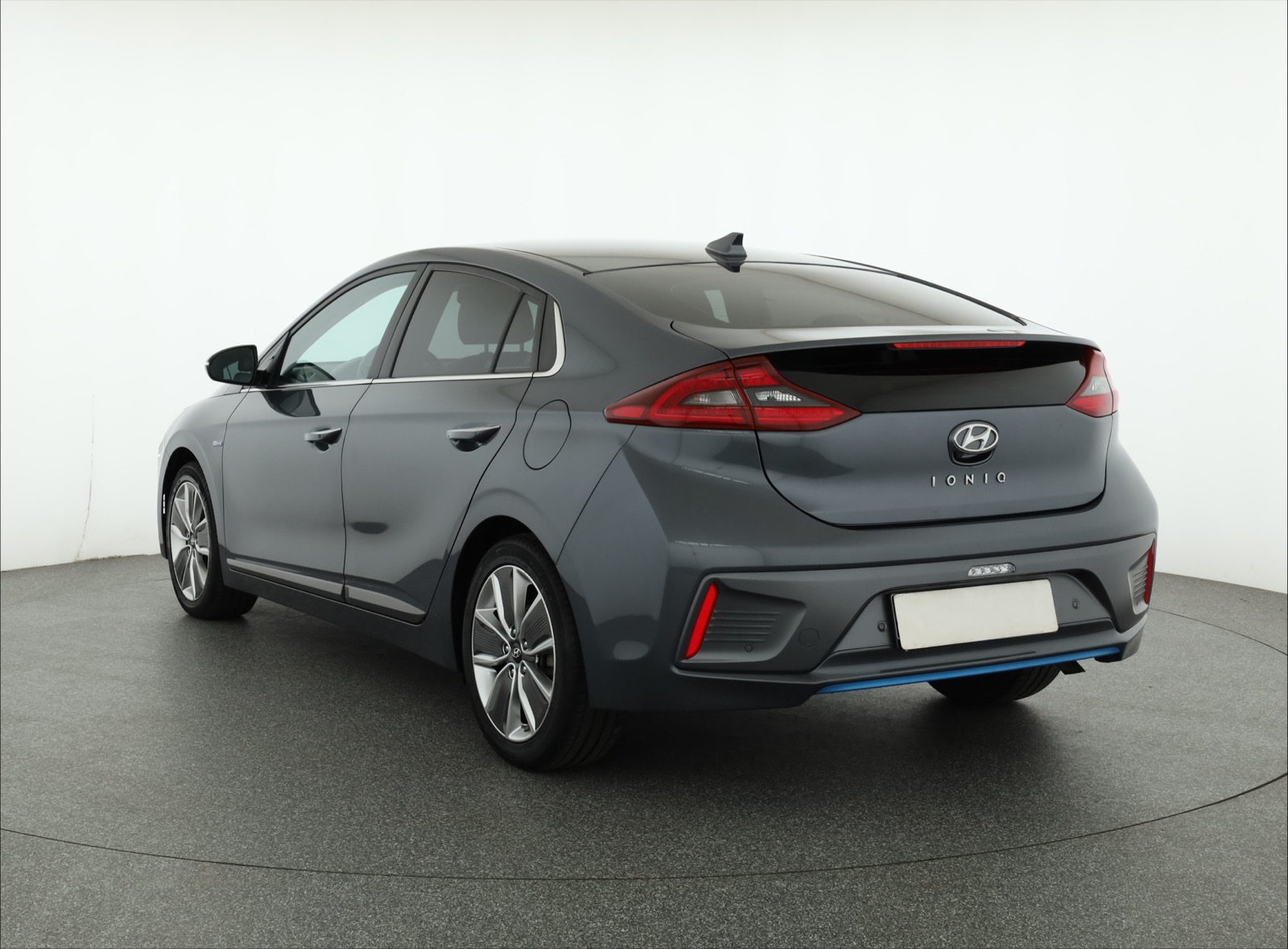 Hyundai Ioniq, 2017 - pohled č. 5