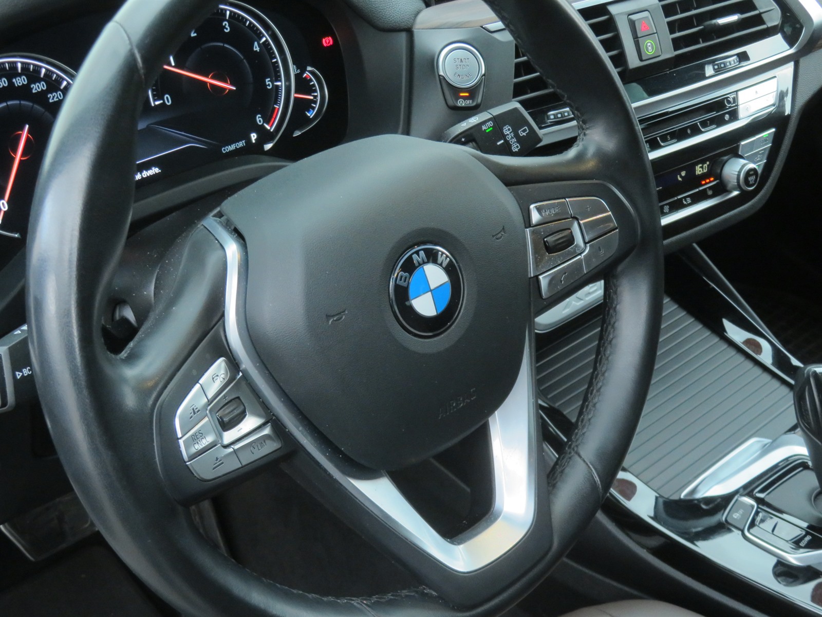 BMW X3, 2019 - pohled č. 25