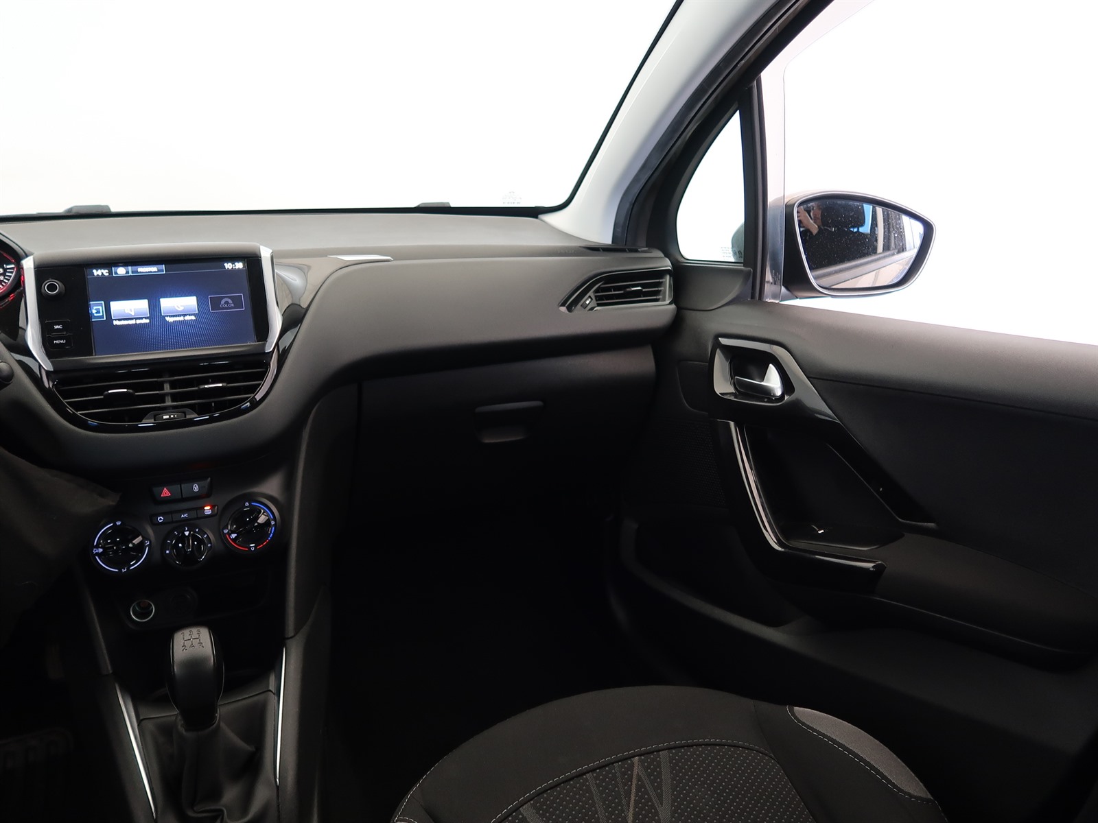 Peugeot 208, 2015 - pohled č. 11