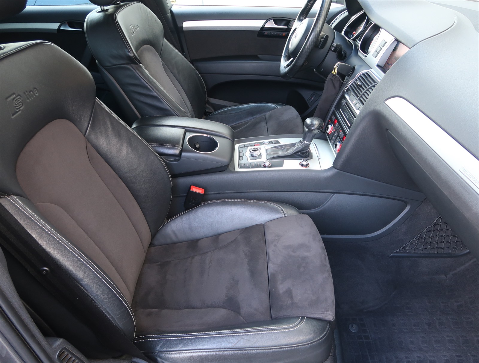 Audi Q7, 2012 - pohled č. 12
