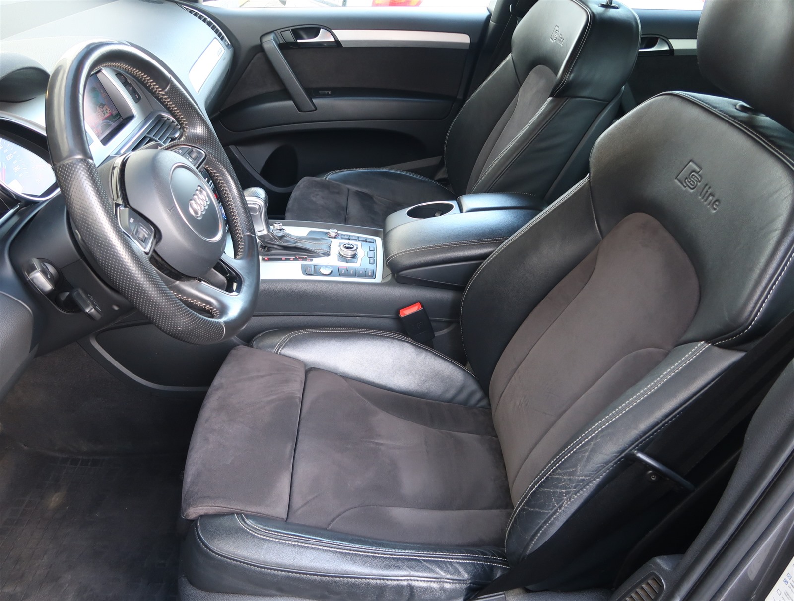 Audi Q7, 2012 - pohled č. 16