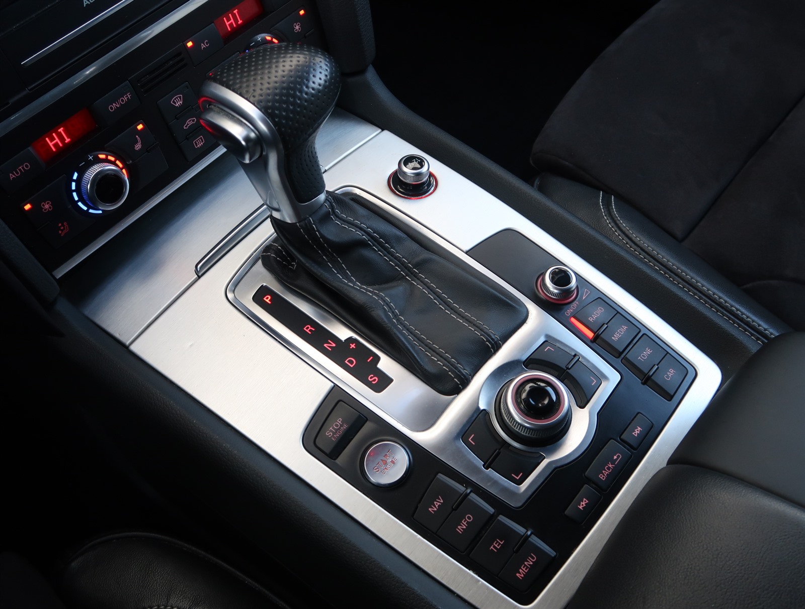 Audi Q7, 2012 - pohled č. 21