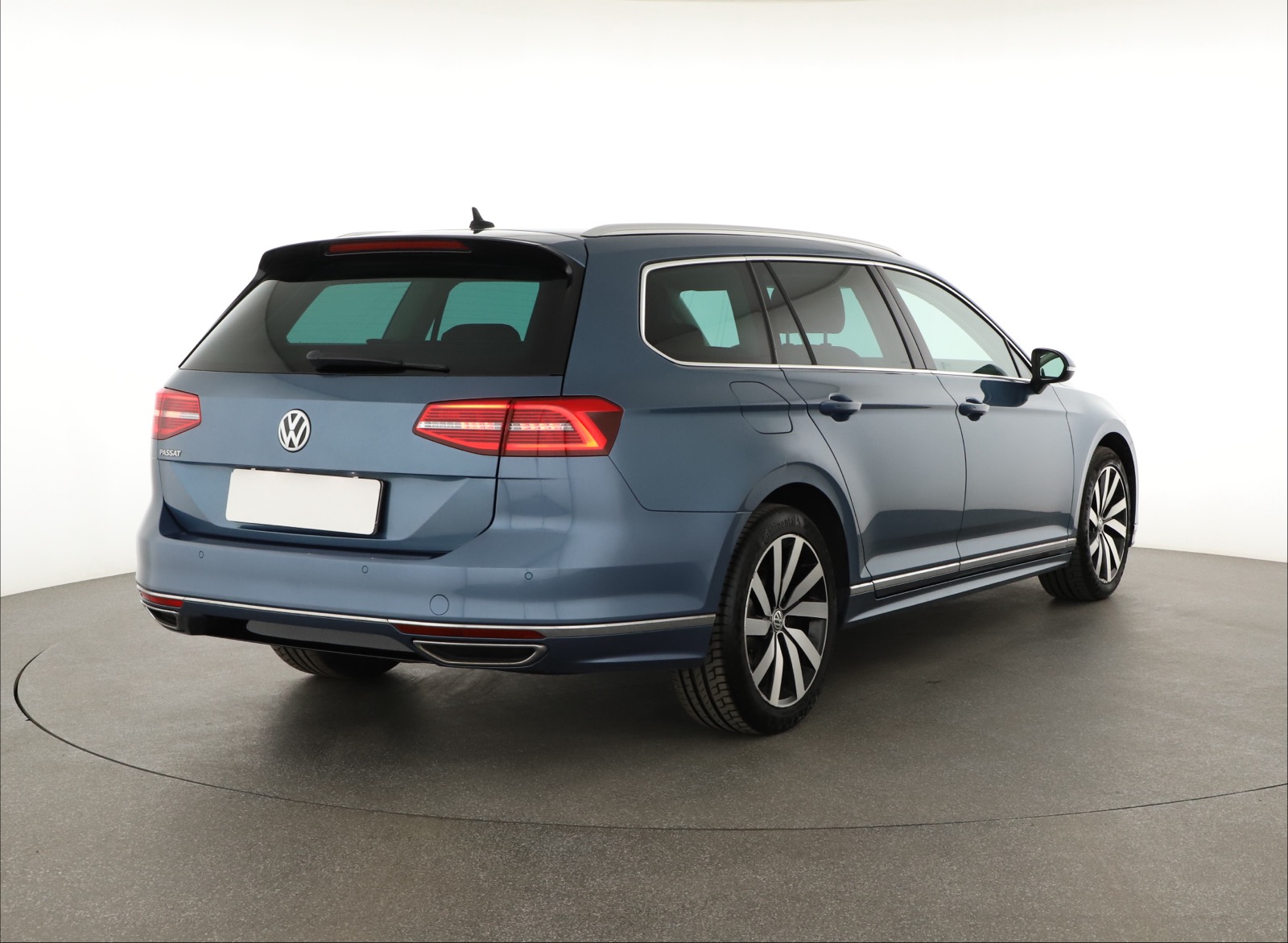 Volkswagen Passat, 2019 - pohled č. 7