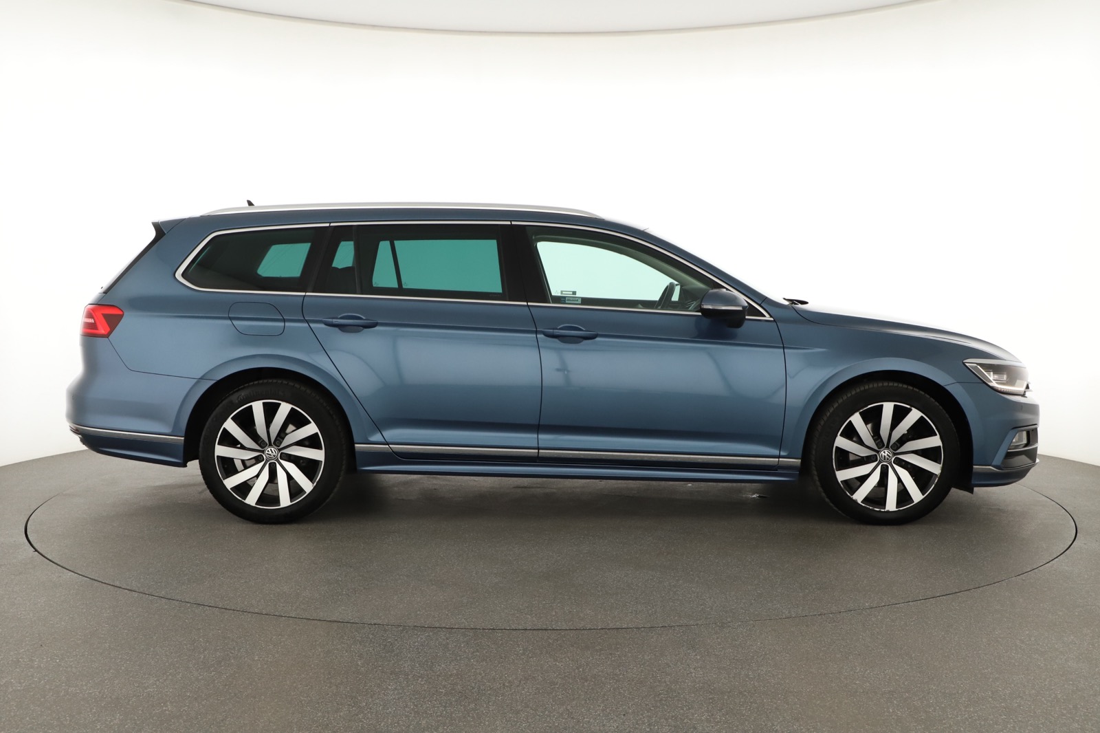 Volkswagen Passat, 2019 - pohled č. 8
