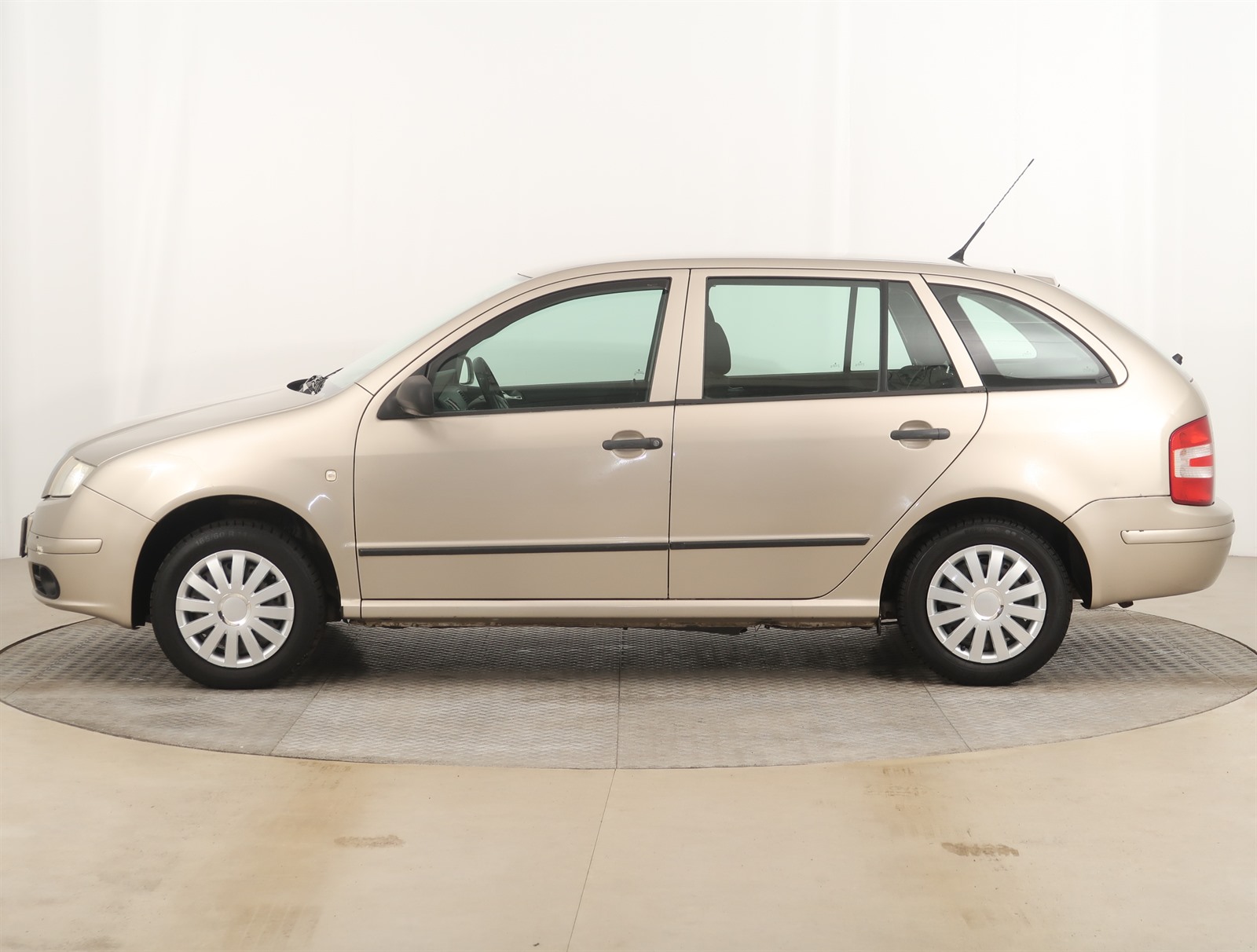 Škoda Fabia, 2005 - pohled č. 4