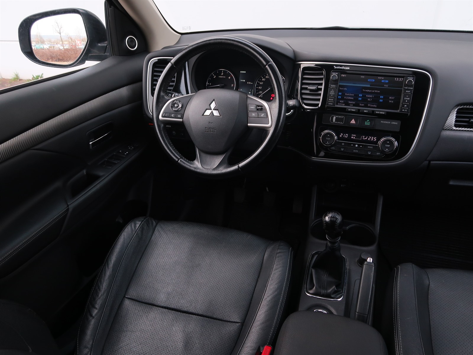 Mitsubishi Outlander, 2013 - pohled č. 9
