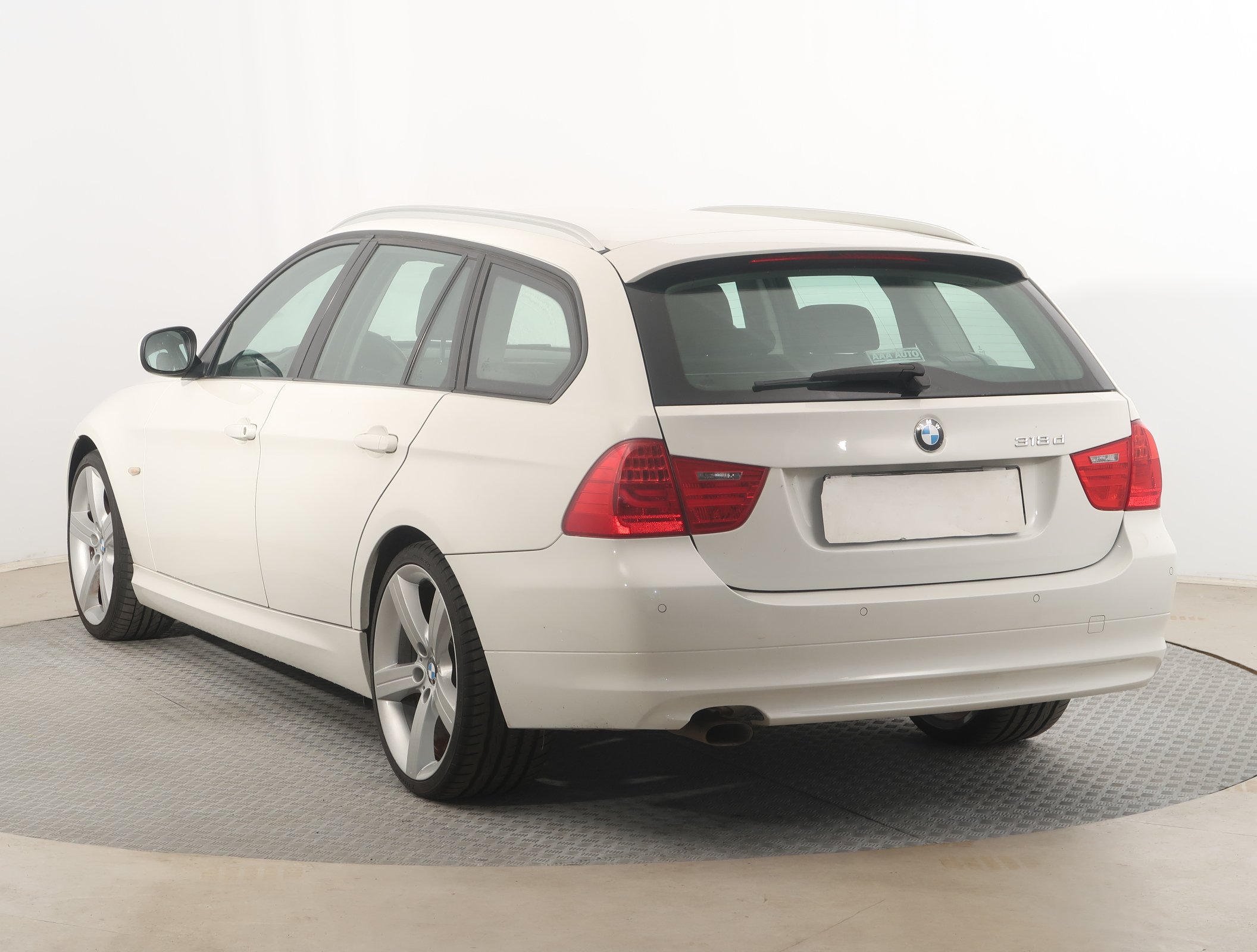 BMW Řada 3, 2012 - pohled č. 5
