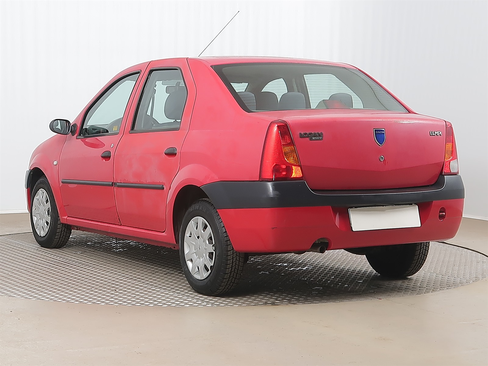 Dacia Logan, 2004 - pohled č. 5