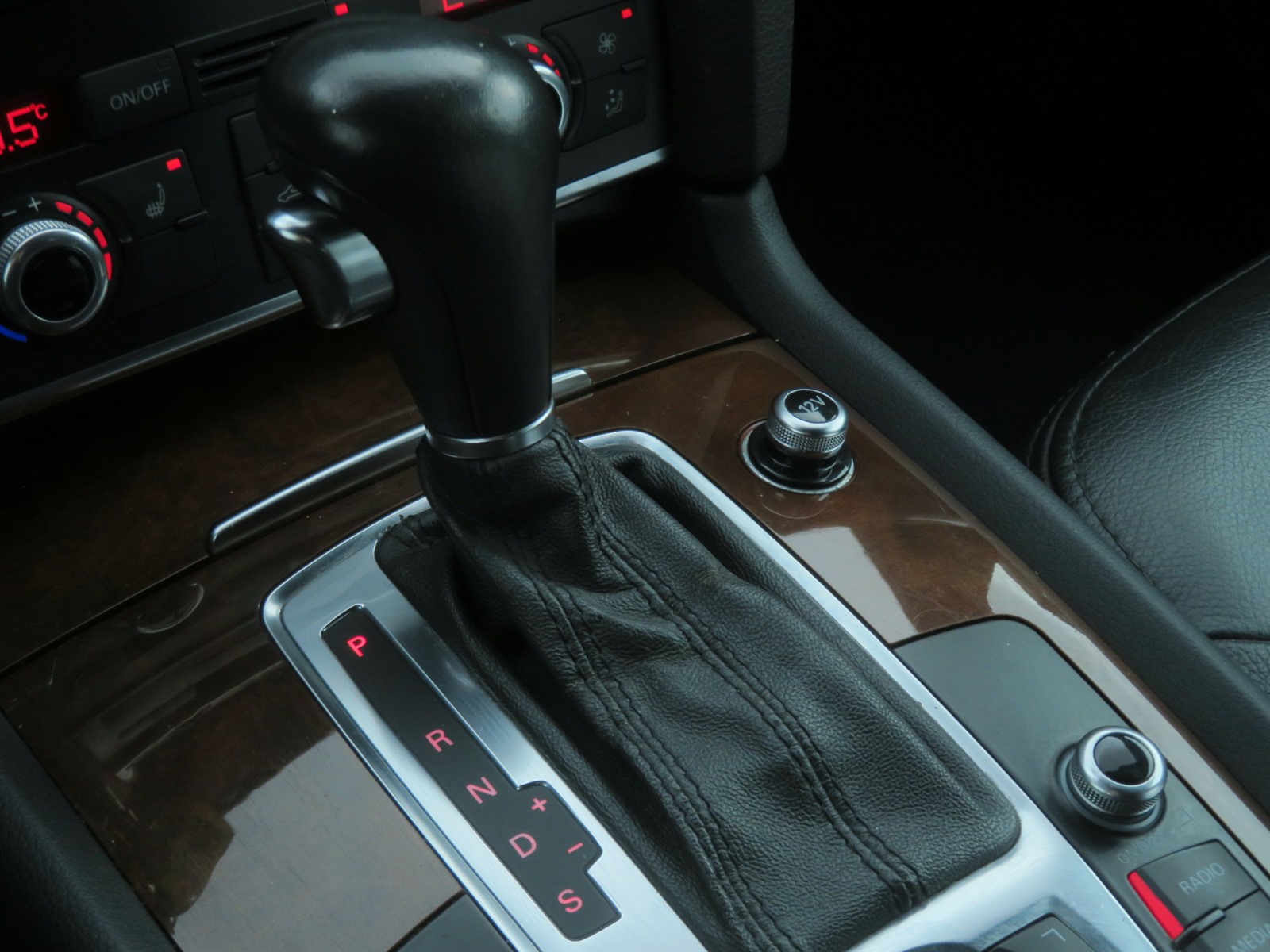 Audi Q7, 2010 - pohled č. 19