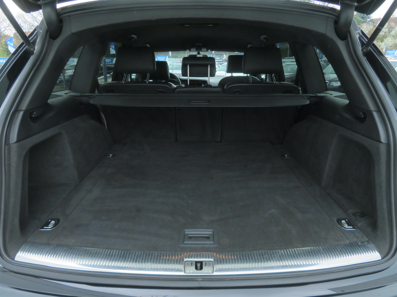 Audi Q7, 2010 - pohled č. 20