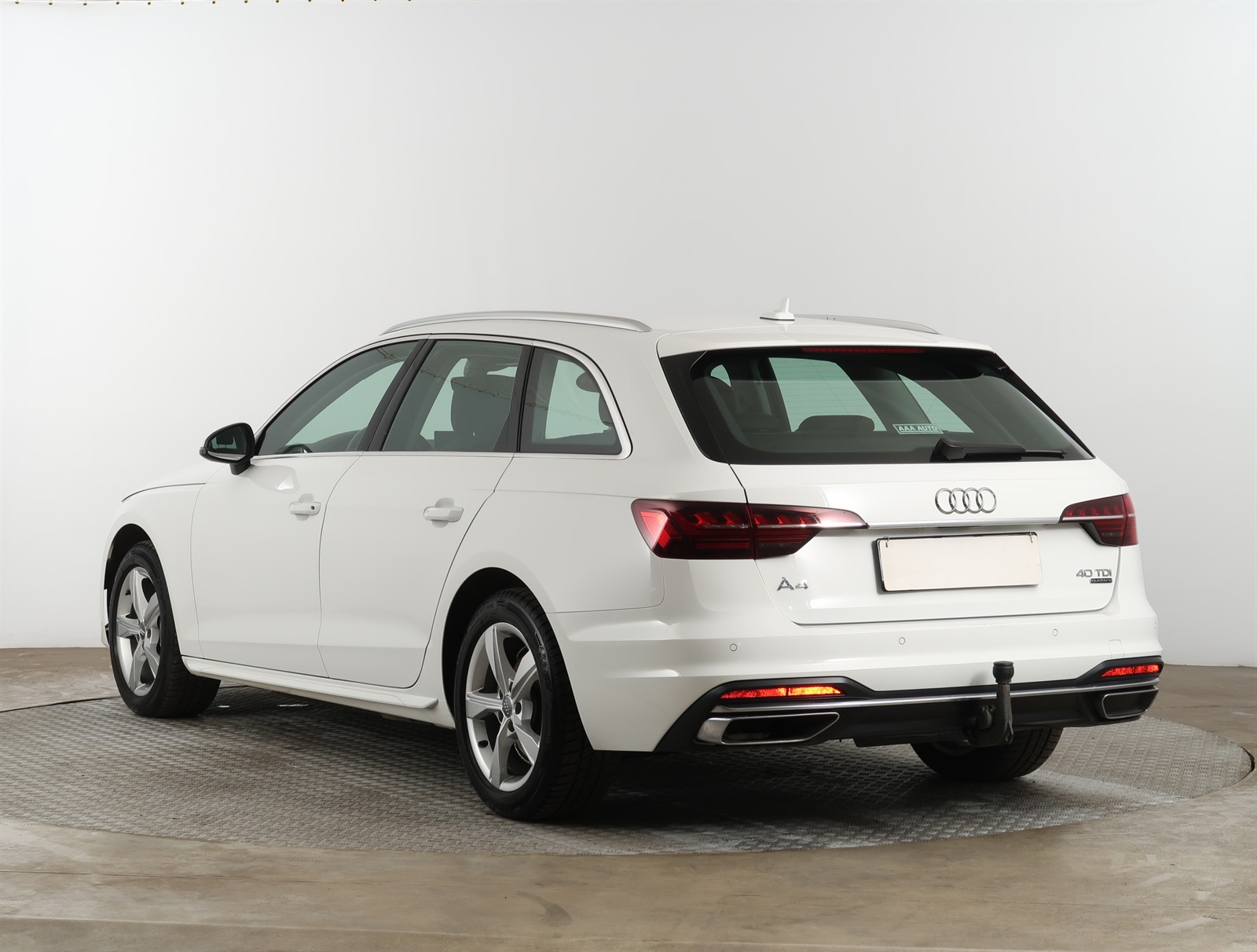 Audi A4, 2020 - pohled č. 5