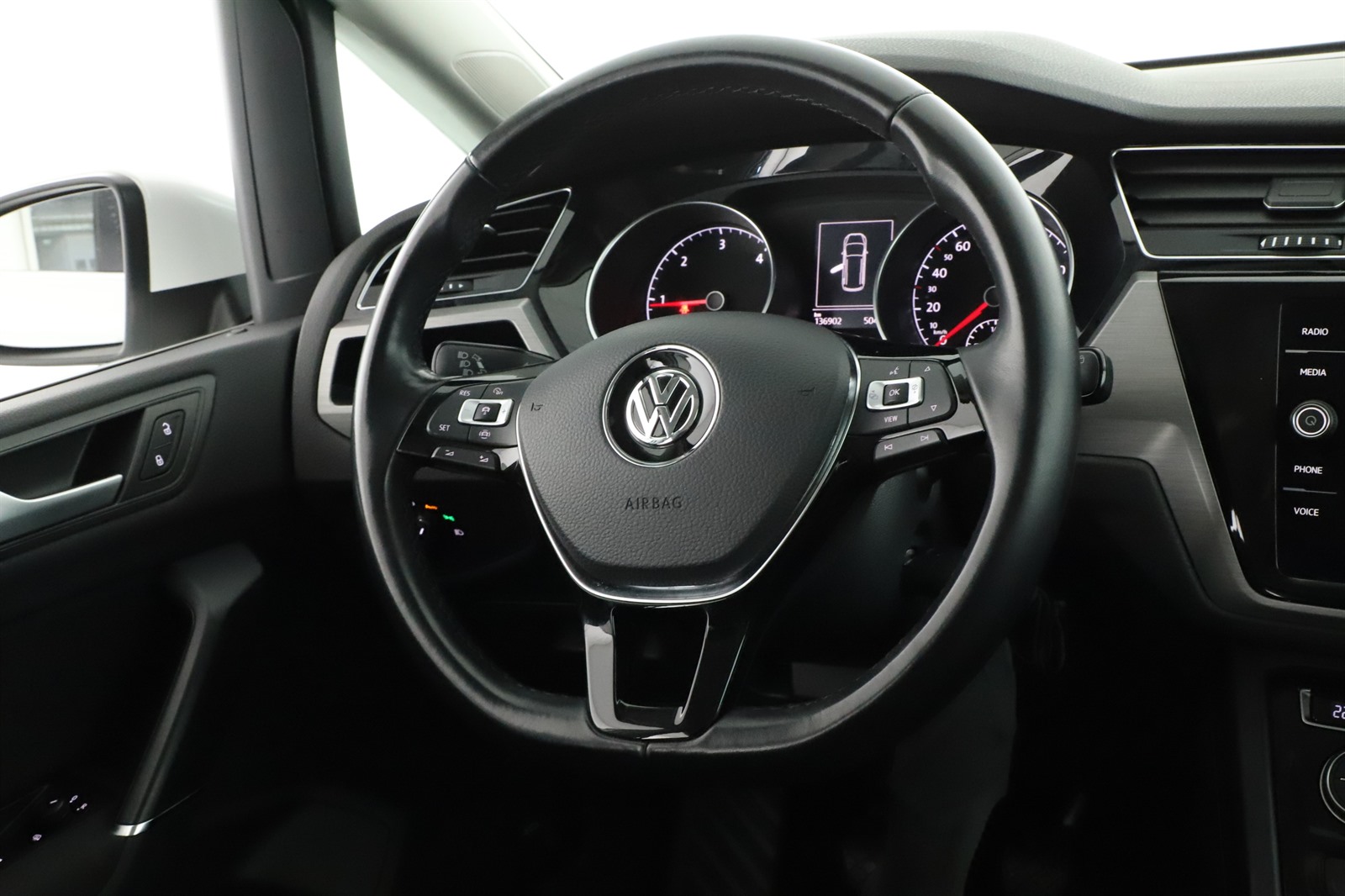 Volkswagen Touran, 2020 - pohled č. 14