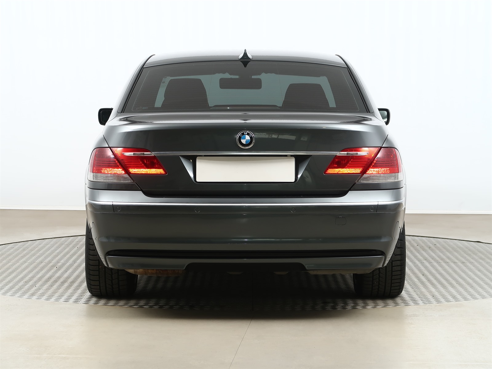 BMW 7, 2007 - pohled č. 6