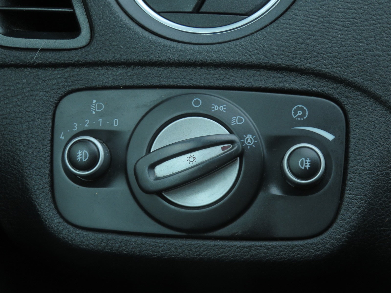 Ford S-MAX, 2011 - pohled č. 22