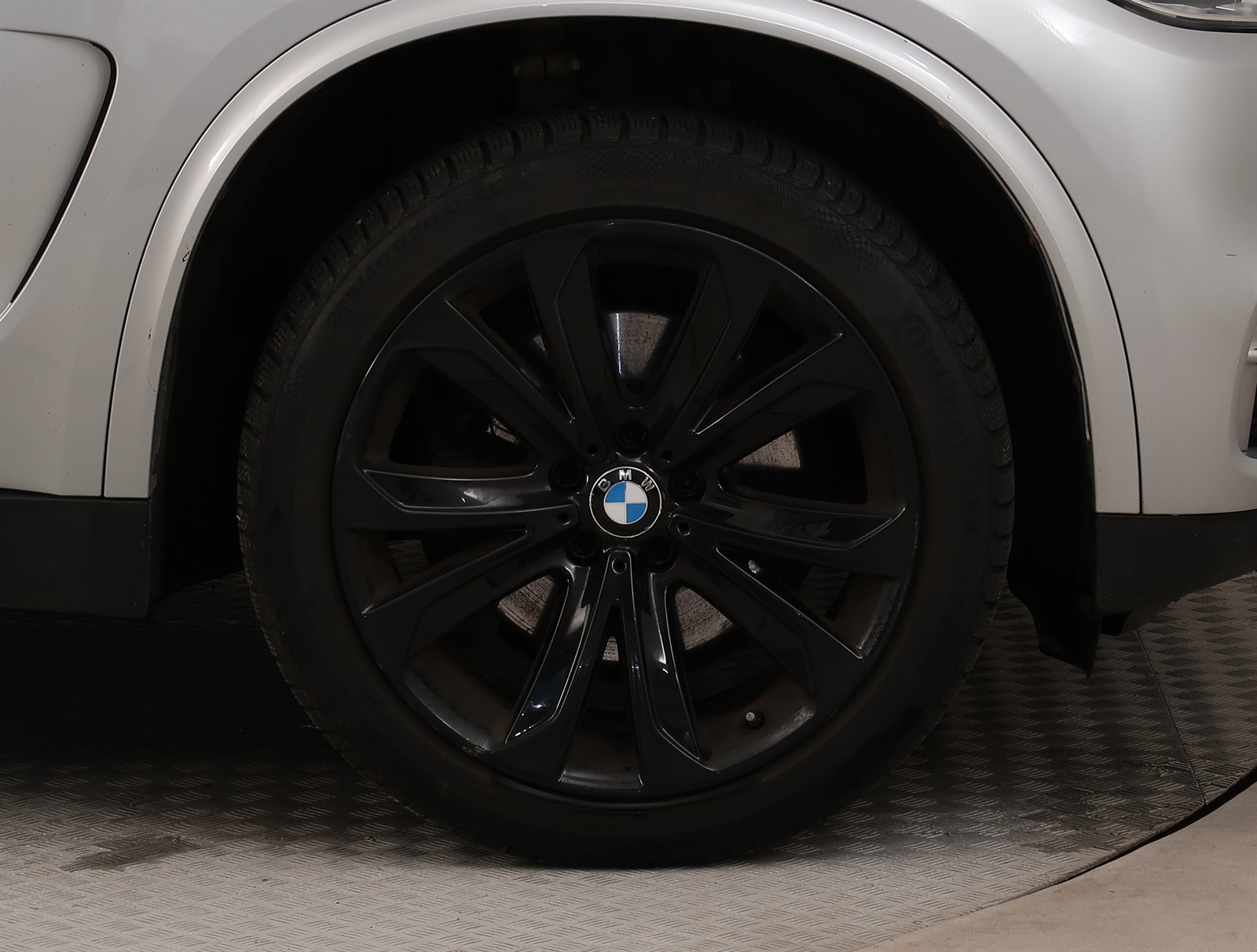 BMW X5, 2017 - pohled č. 21