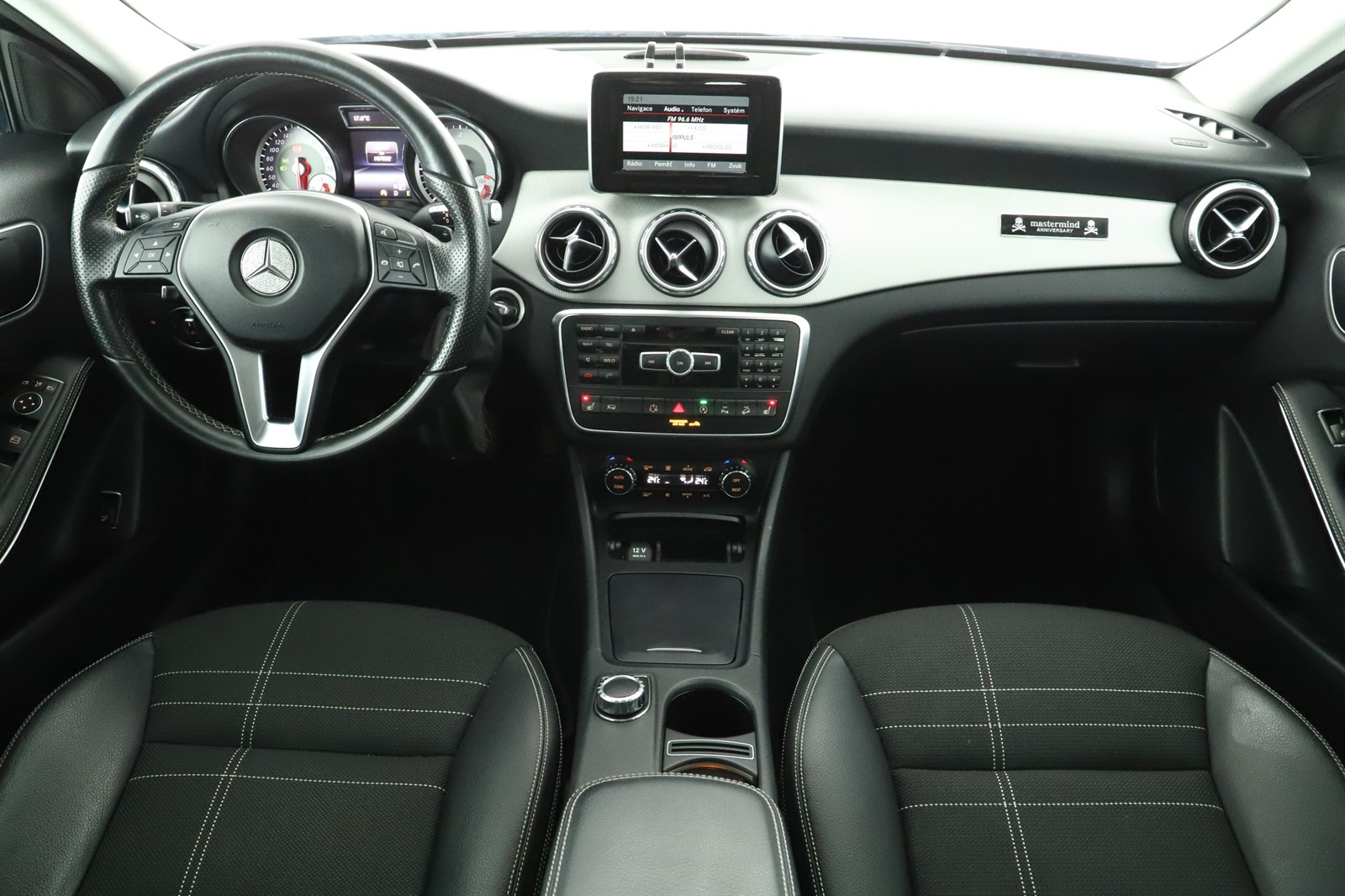 Mercedes-Benz GLA, 2015 - pohled č. 9