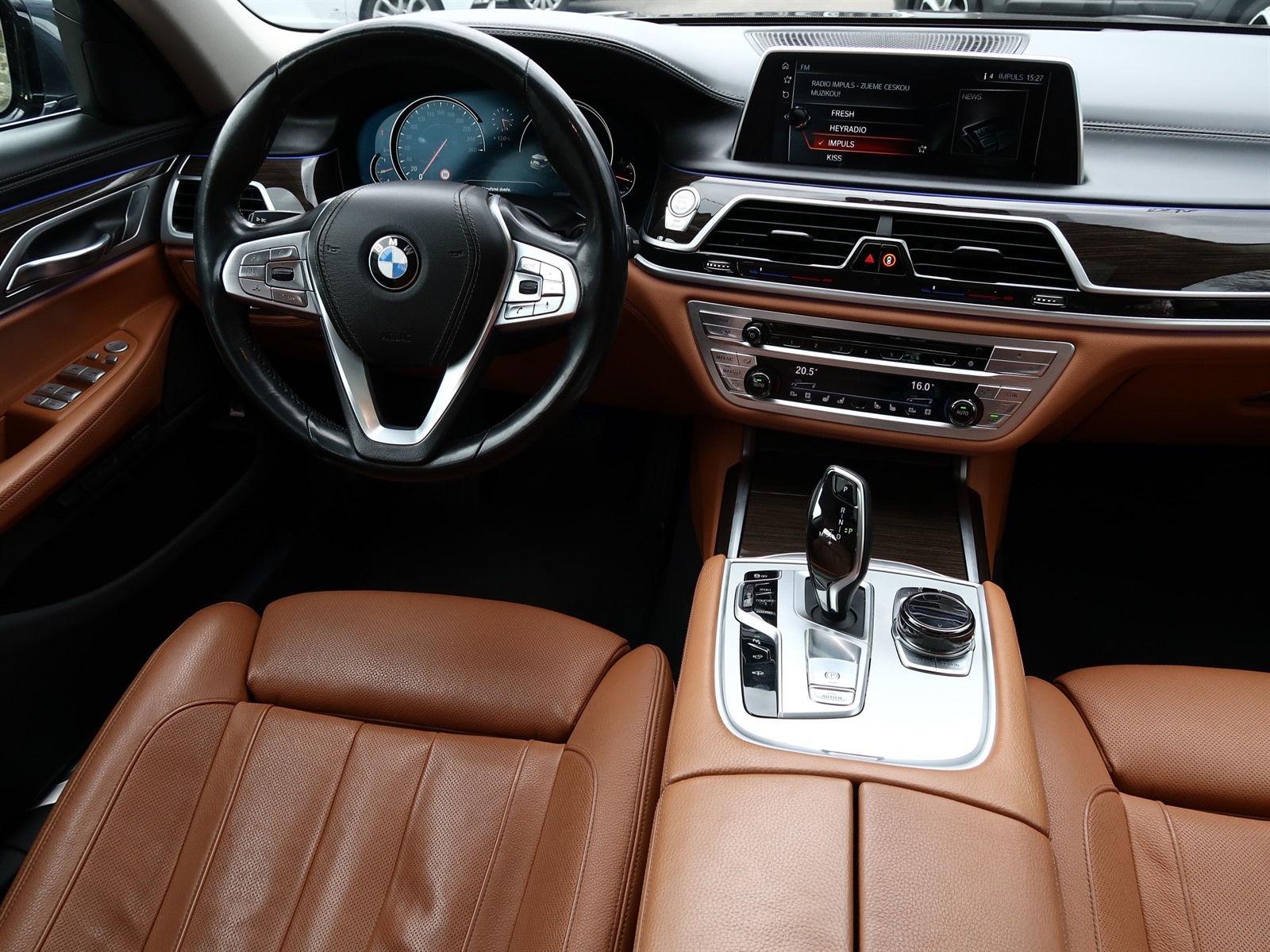 BMW 7, 2017 - pohled č. 9