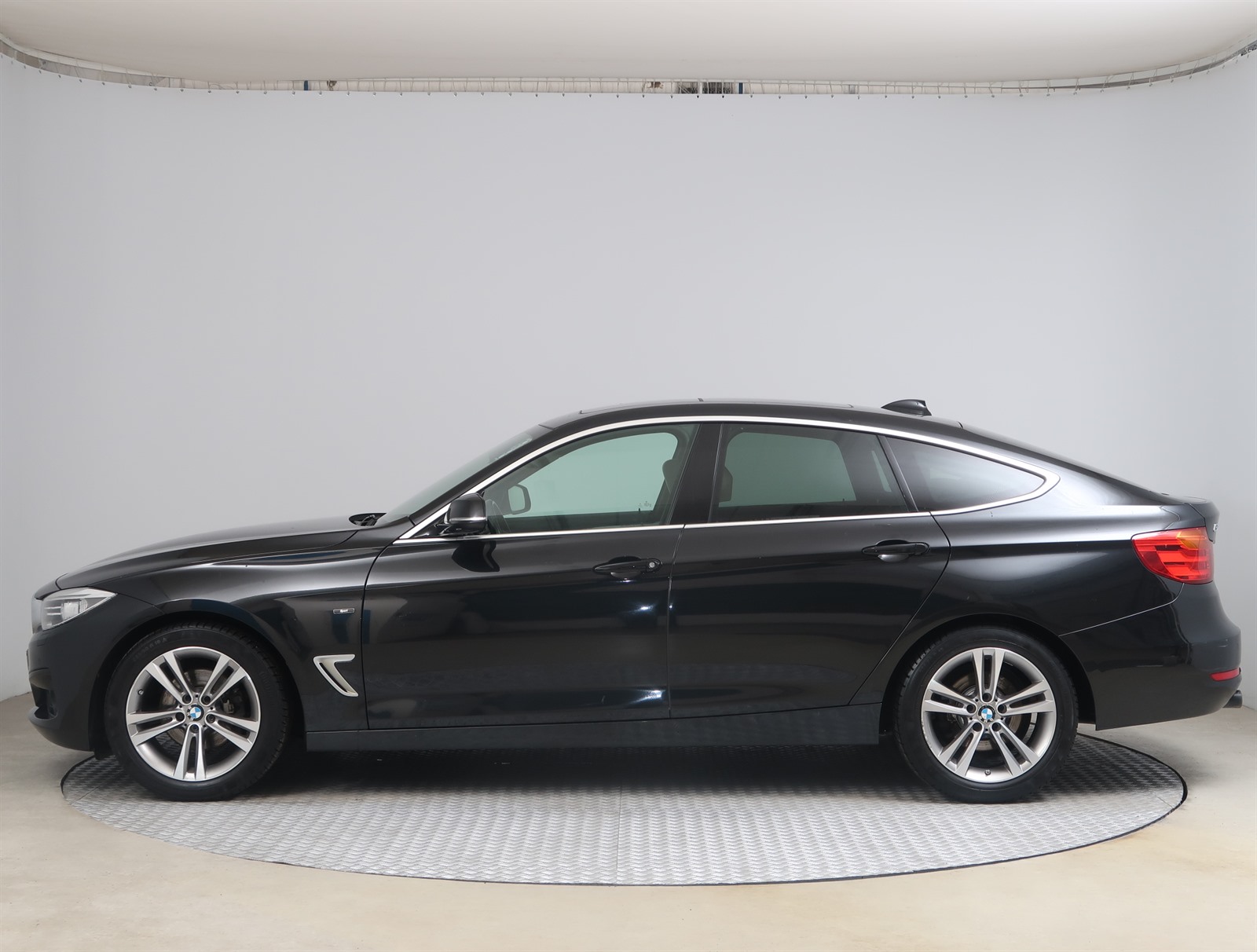 BMW 3GT, 2014 - pohled č. 4