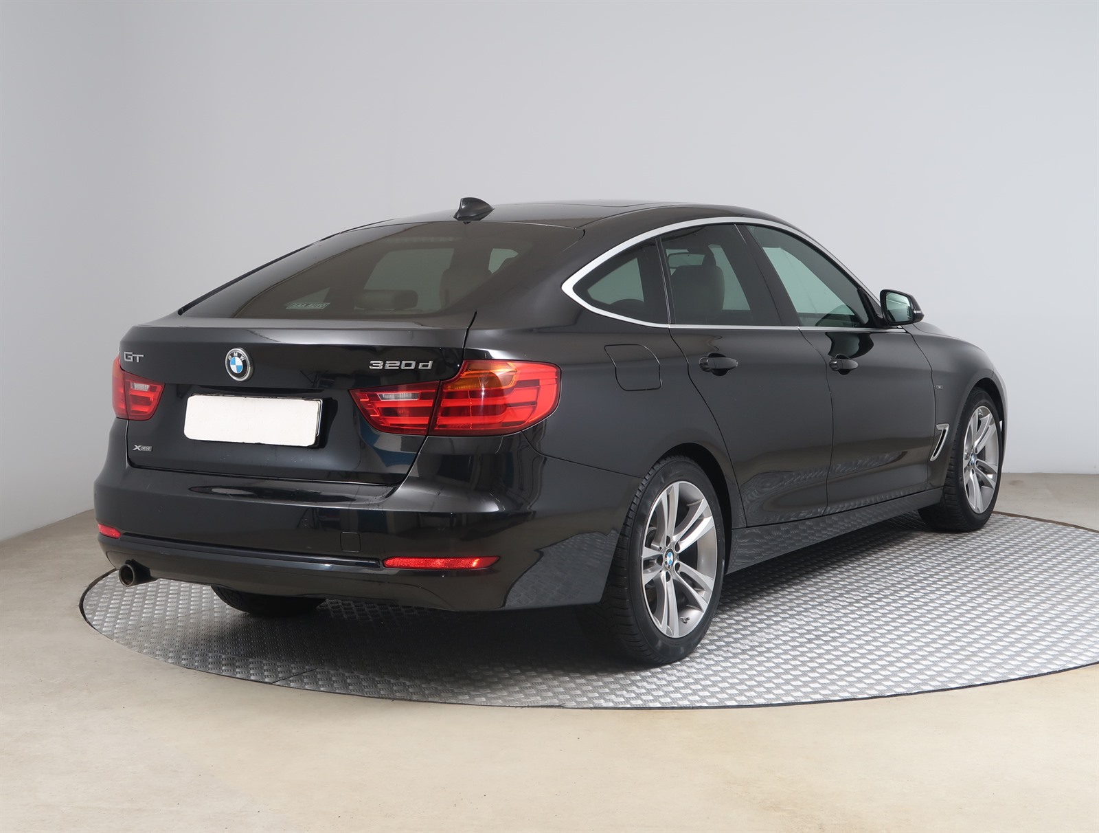 BMW 3GT, 2014 - pohled č. 7