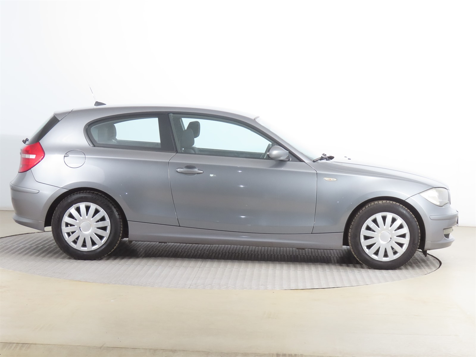BMW 1, 2009 - pohled č. 8