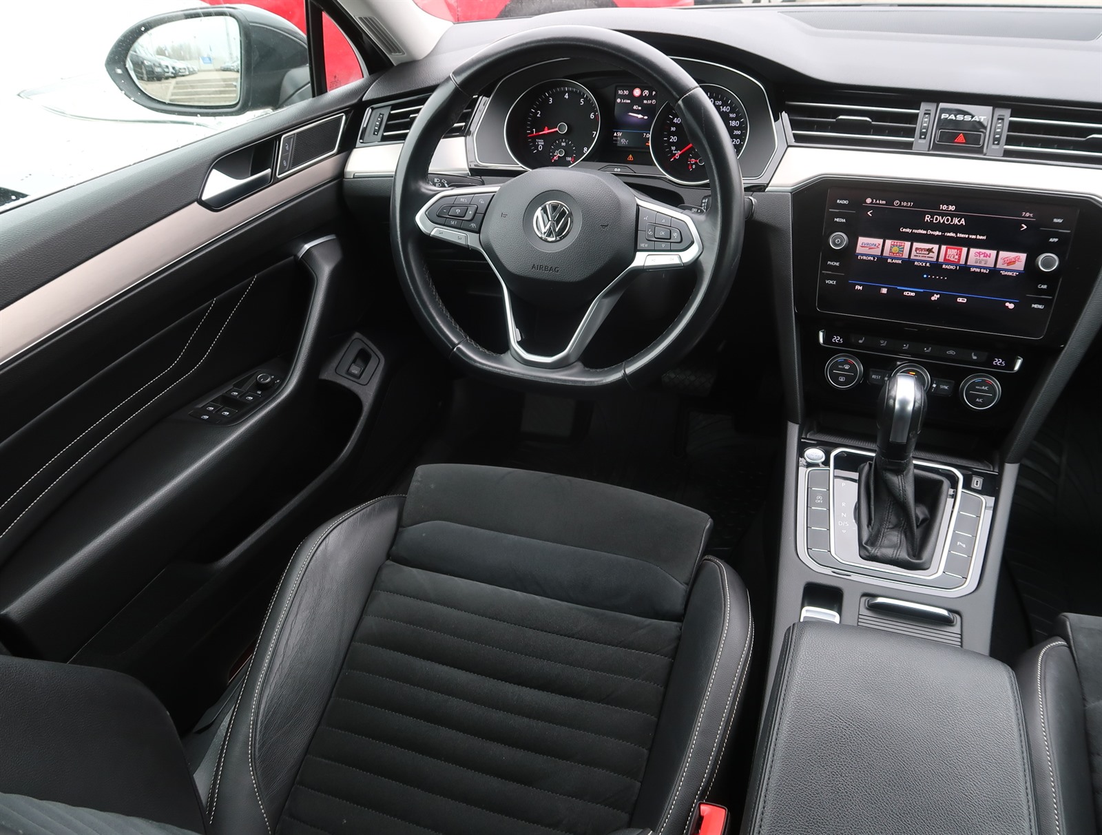 Volkswagen Passat, 2019 - pohled č. 9