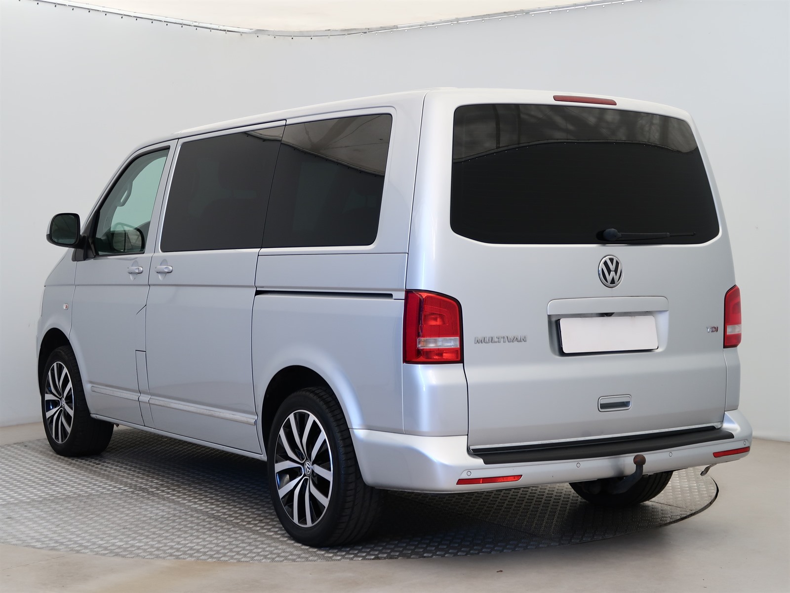 Volkswagen Multivan, 2015 - pohled č. 5