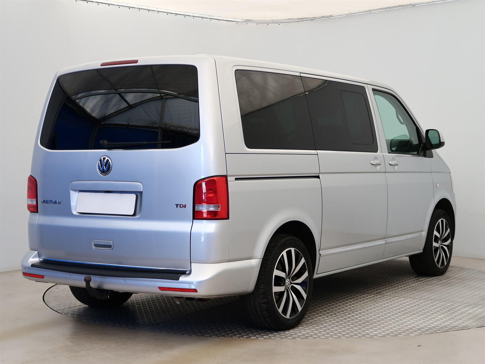 Volkswagen Multivan, 2015 - pohled č. 7