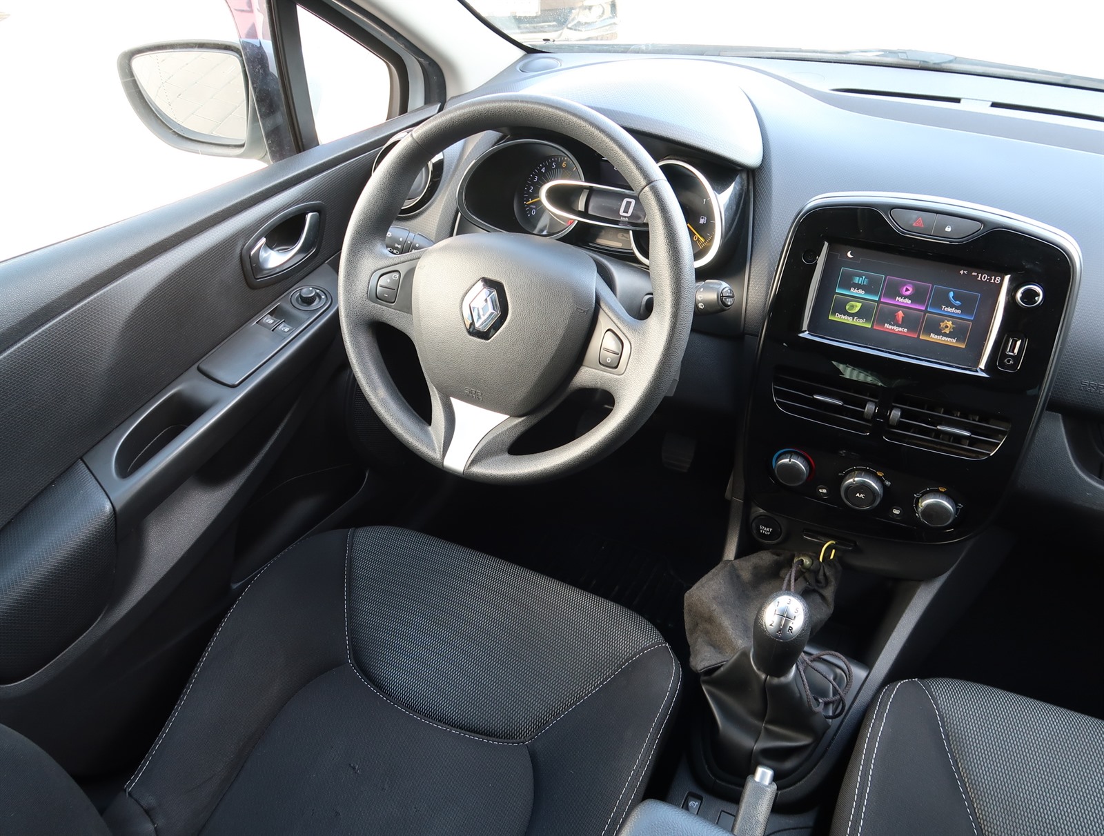 Renault Clio, 2016 - pohled č. 9