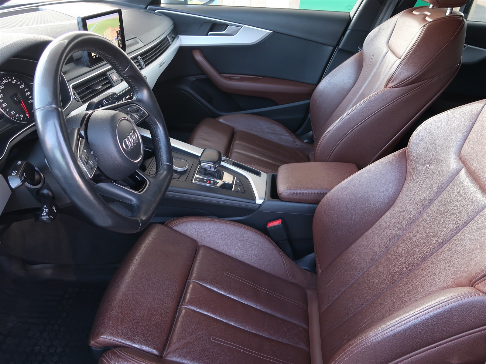Audi A4 Allroad, 2016 - pohled č. 16