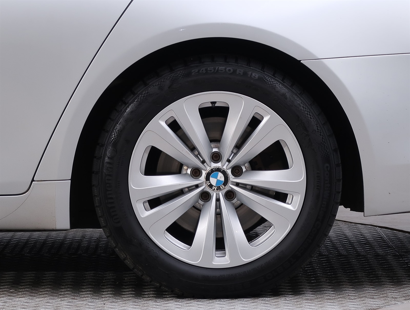 BMW 7, 2013 - pohled č. 20