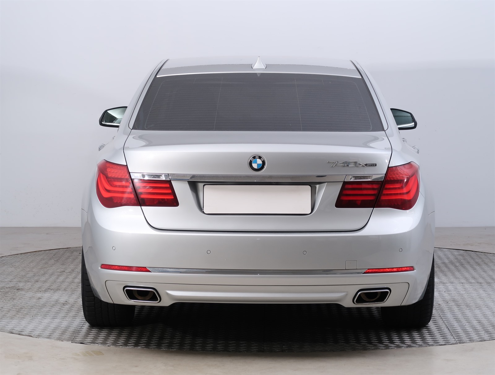 BMW 7, 2013 - pohled č. 6
