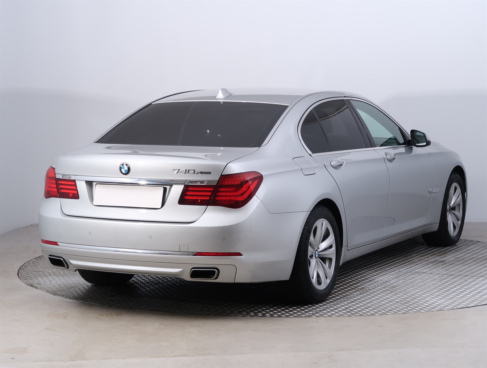BMW 7, 2013 - pohled č. 7