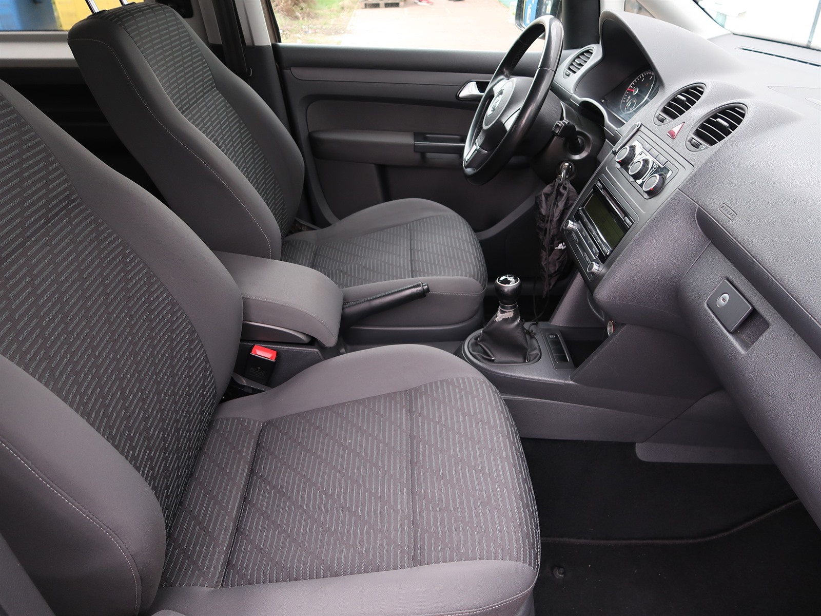 Volkswagen Caddy, 2011 - pohled č. 12