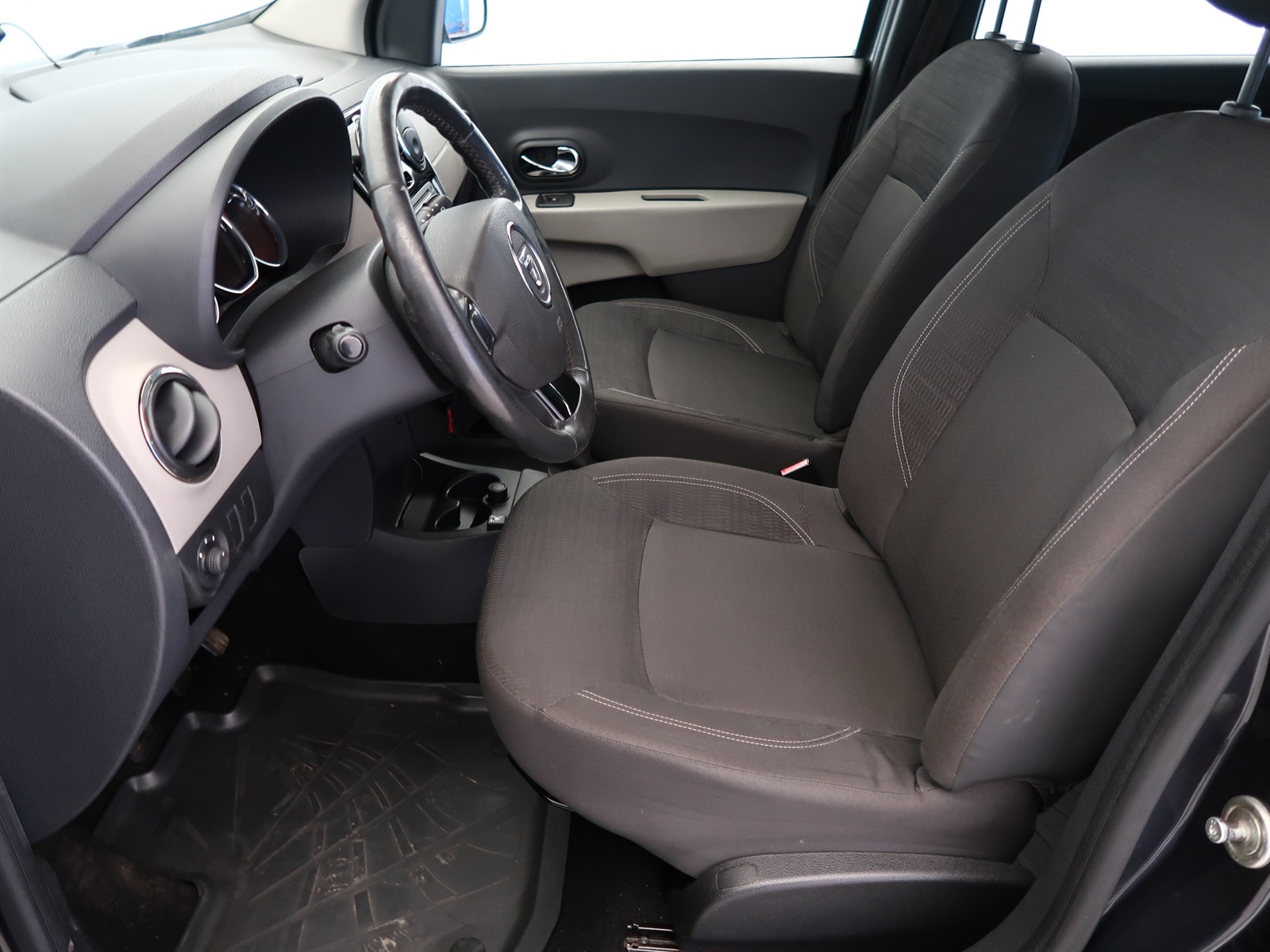 Dacia Lodgy, 2015 - pohled č. 16
