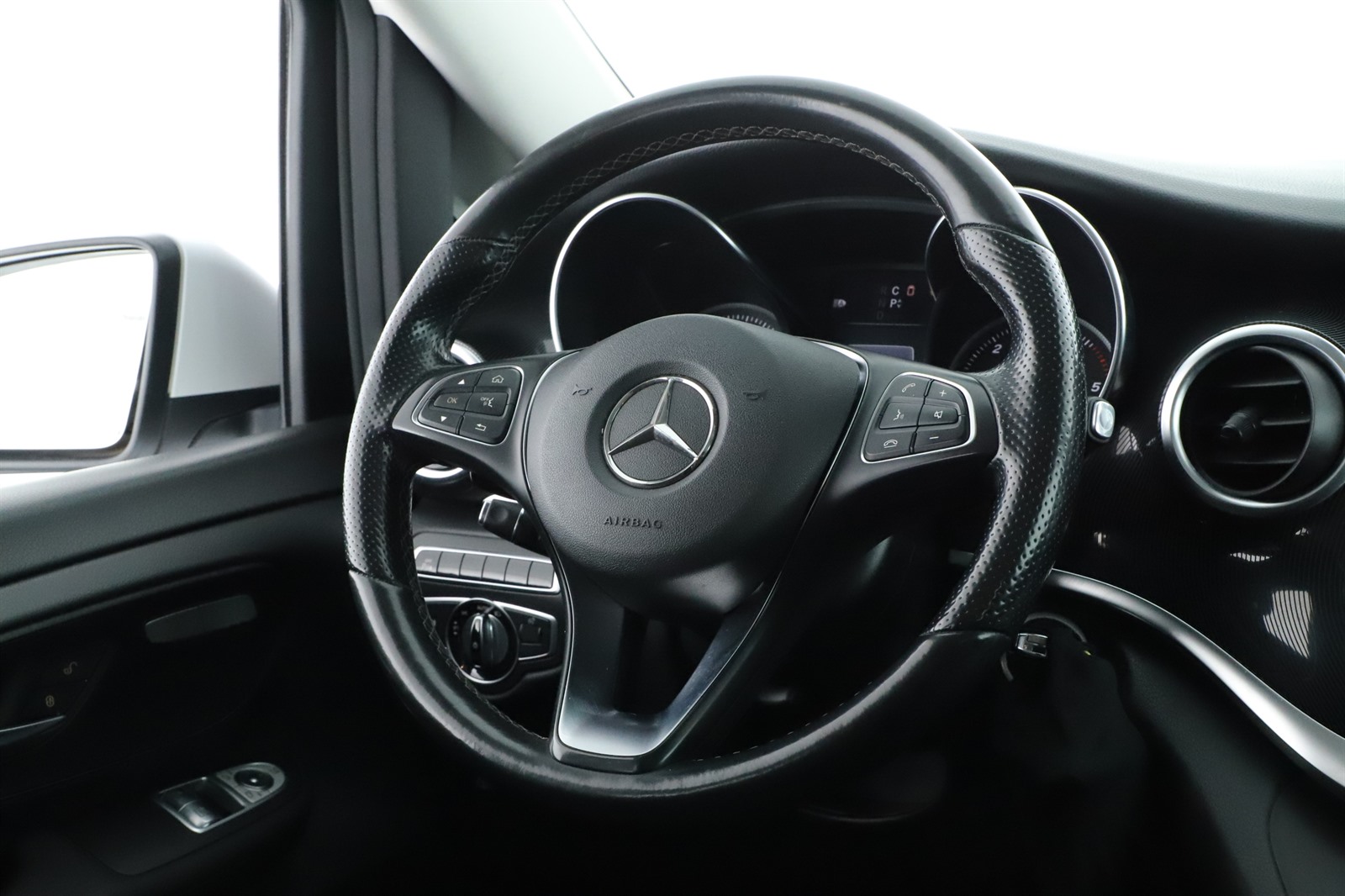 Mercedes-Benz V, 2016 - pohled č. 14