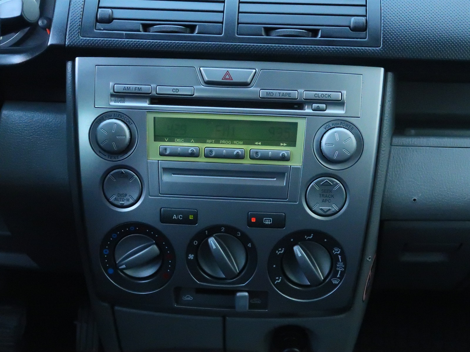Mazda 2, 2003 - pohled č. 18