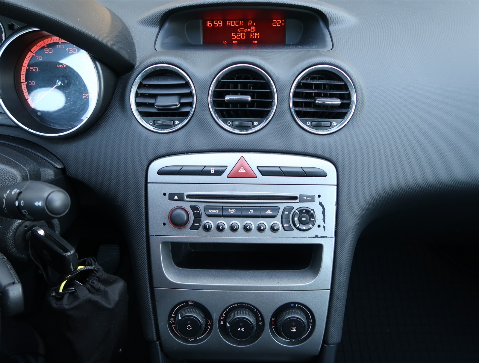 Peugeot 308, 2009 - pohled č. 18