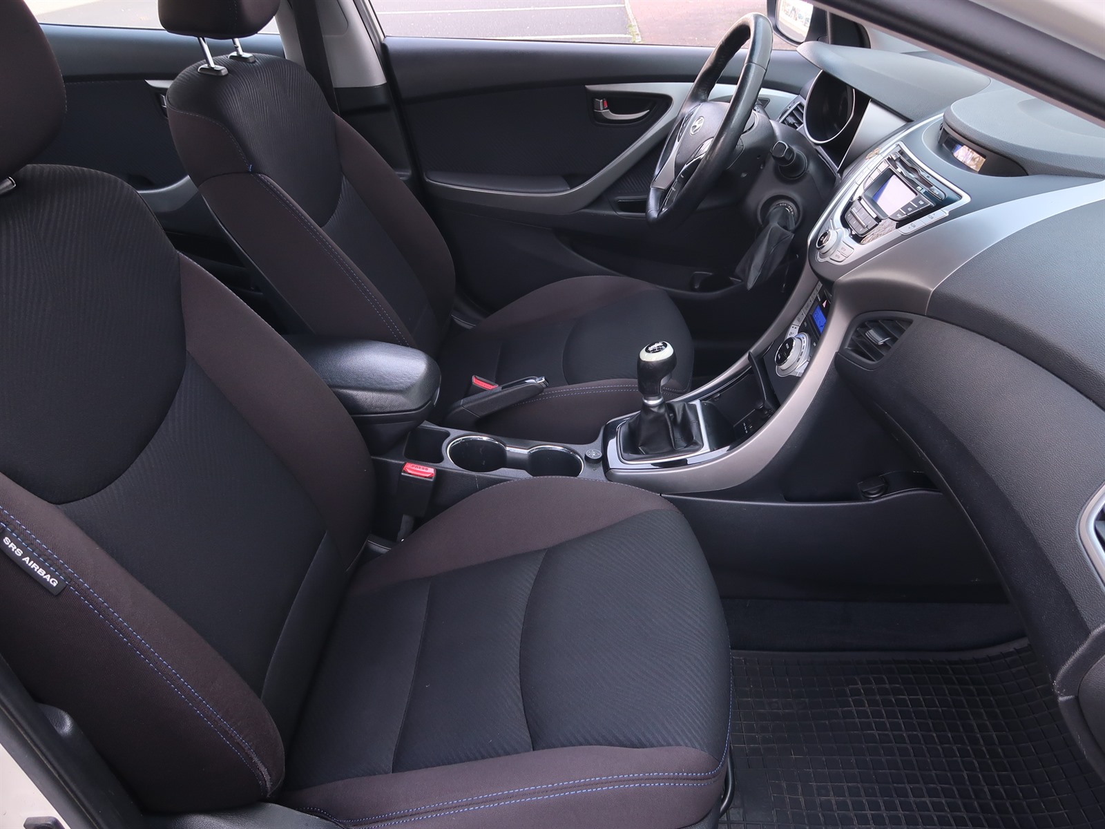 Hyundai Elantra, 2013 - pohled č. 12
