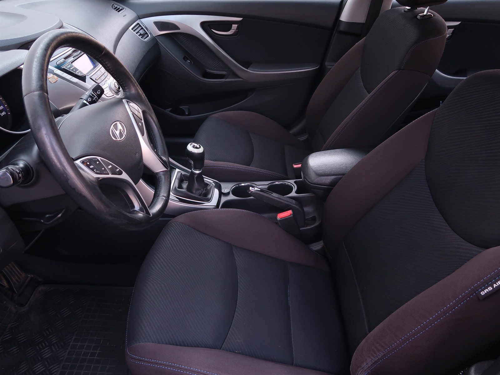 Hyundai Elantra, 2013 - pohled č. 16
