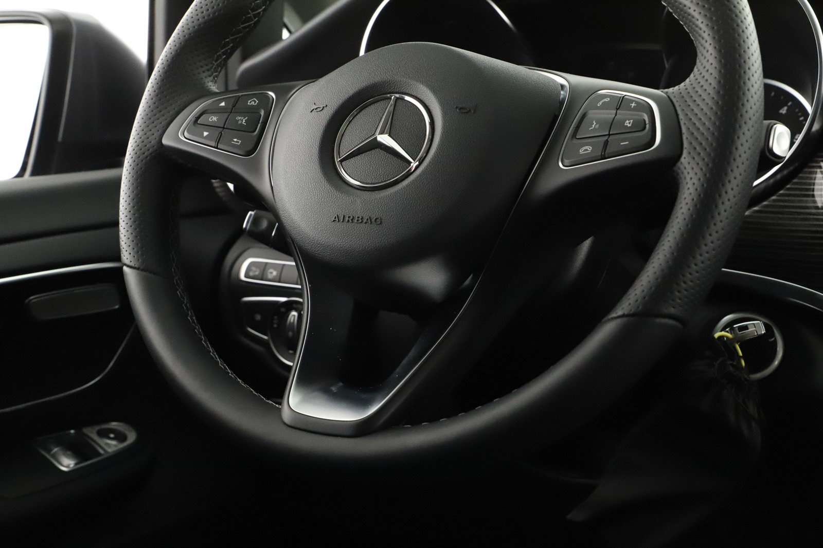 Mercedes-Benz V, 2023 - pohled č. 24
