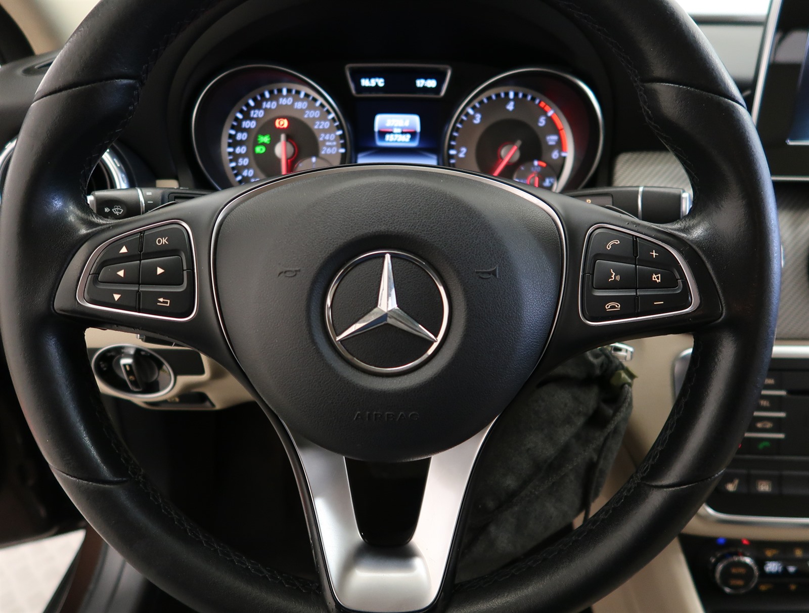 Mercedes-Benz GLA, 2016 - pohled č. 28