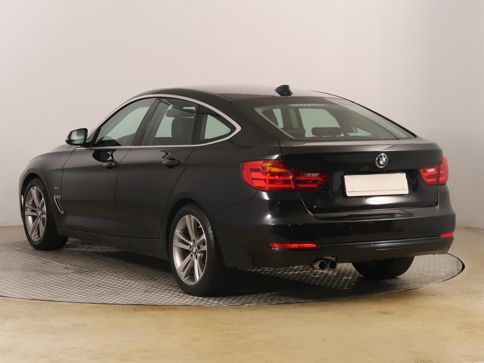 BMW 3GT, 2016 - pohled č. 5