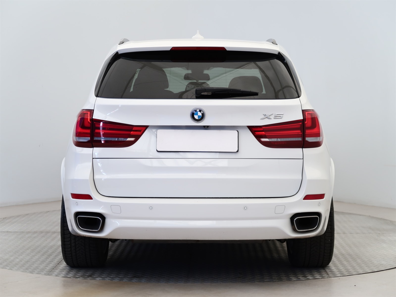 BMW X5, 2018 - pohled č. 6